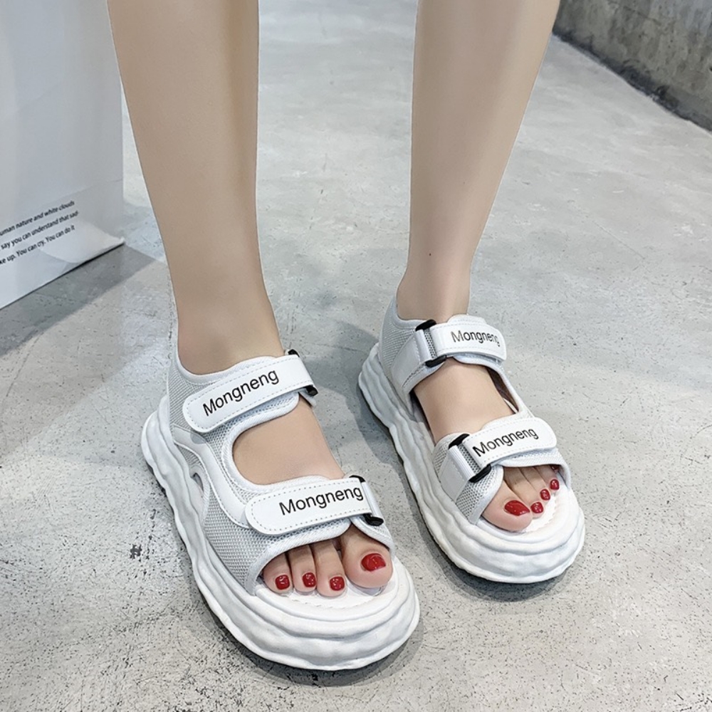Giày sandal nữ mwc 2943 - sandal đế bánh mì 4p siêu hack dáng 2 quai ngang lót dán thời trang đi học đi làm