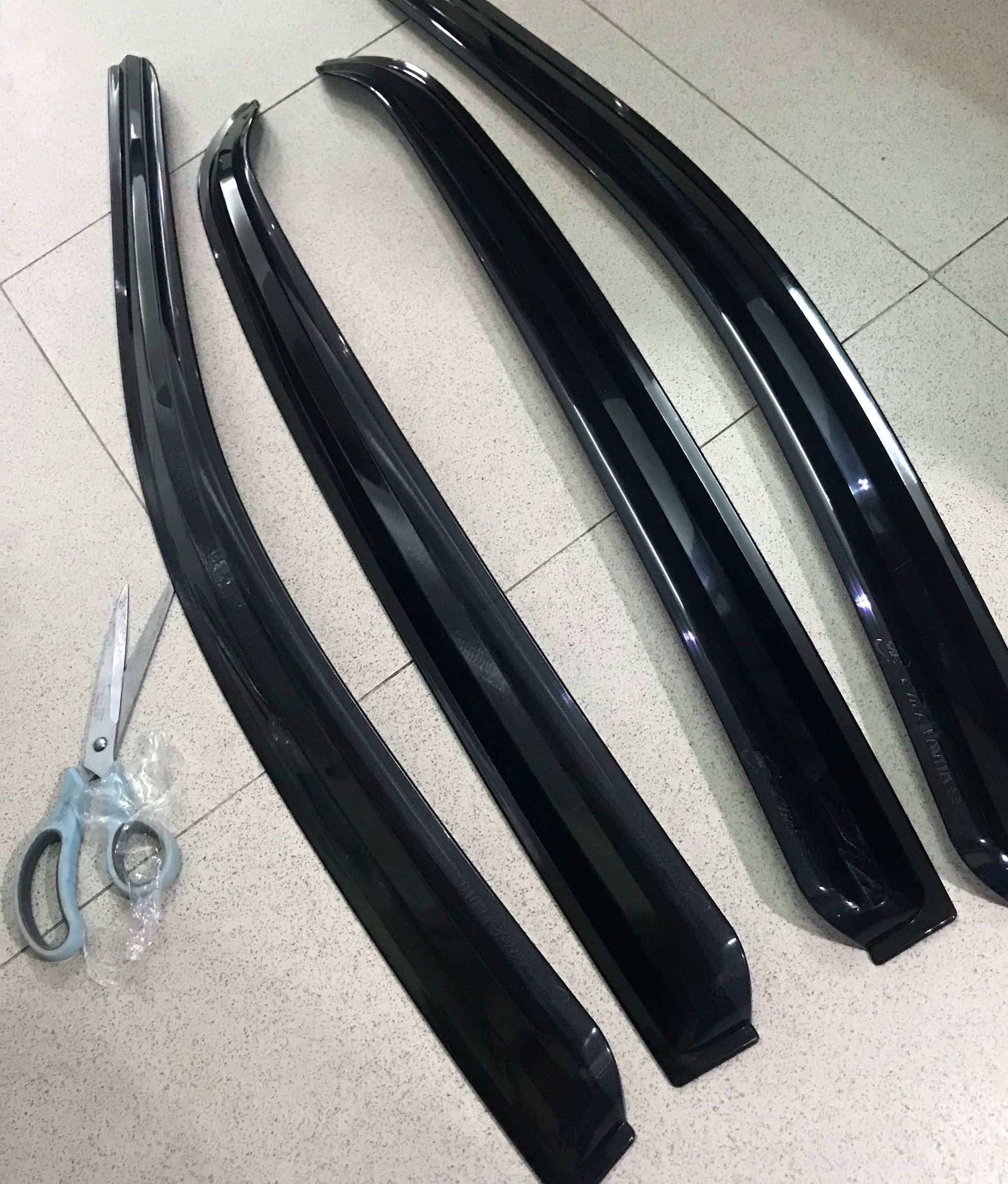 Bộ vè mưa đen xe HUyndai Getz
