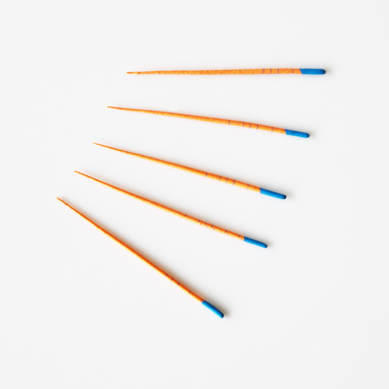 1Box 120Pcs Points Gutta Percha with Scale Taper02 04 06 Size15-40