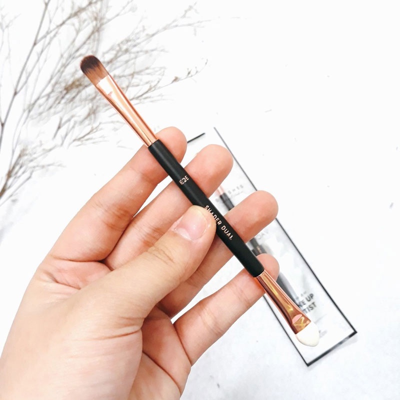 [HCM] Vacosi Cọ Phấn Mắt 2 Đầu Shader Dual Brush E2E