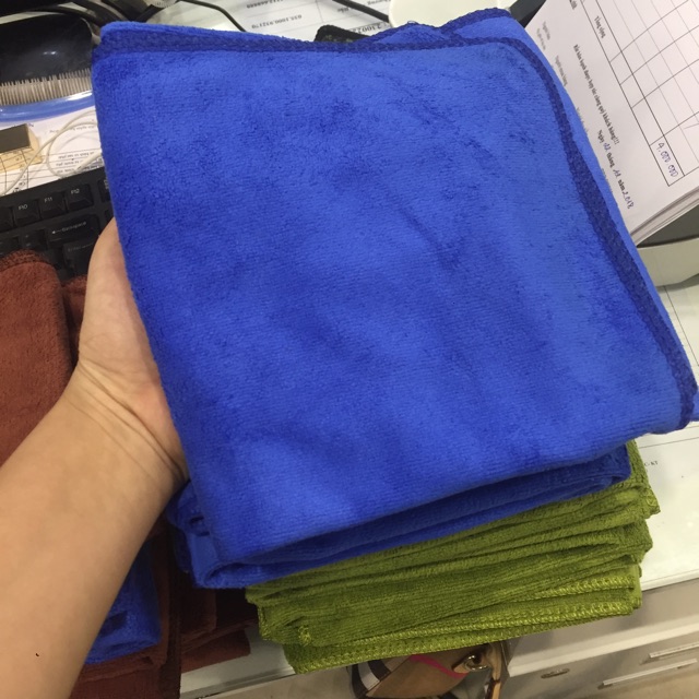 Bóp đựng giấy tờ xe ô tô