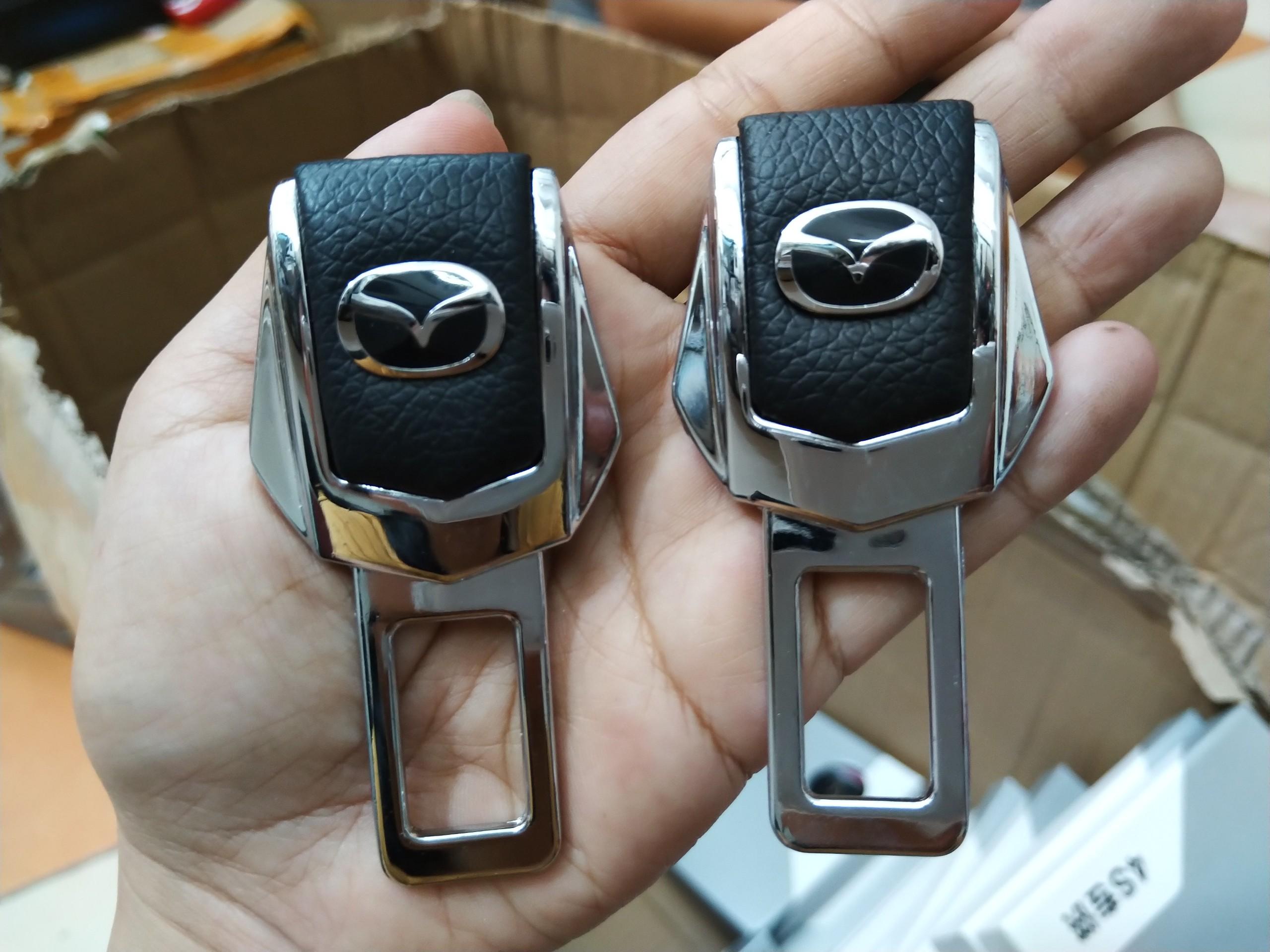 Chốt an toàn oto logo MAZDA