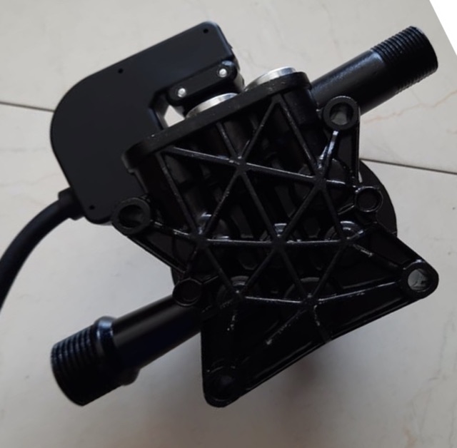 Bộ đầu bơm máy rửa xe mini 3 piston kèm sẵn rơ le