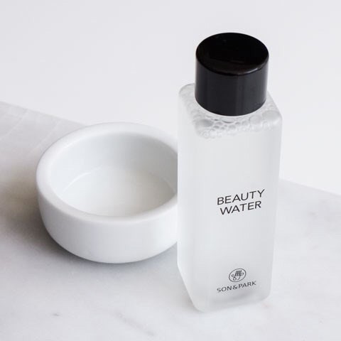 "nước thần" đa năng - nước hoa hồng kiêm tẩy trang làm sạch da son & park beauty water 60ml
