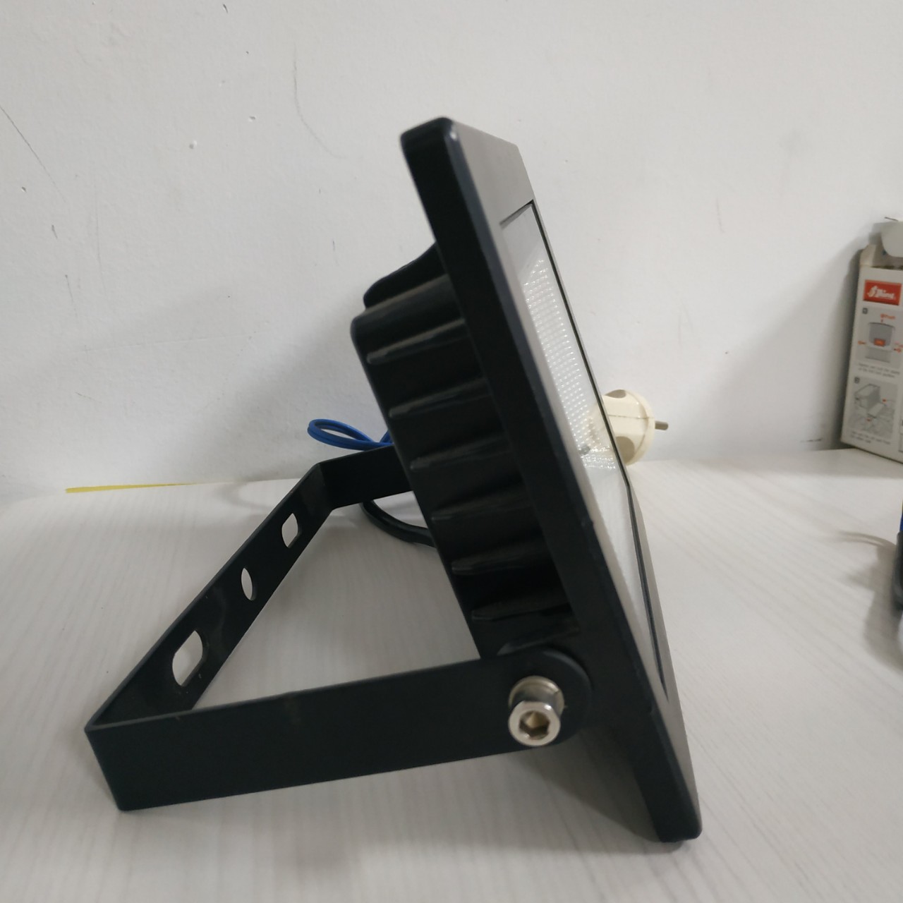 30W Led Floodlight with Black Casing