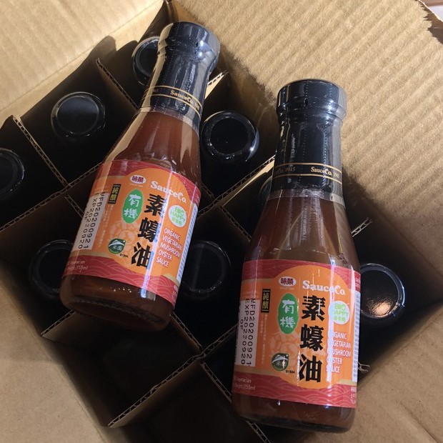 Dầu hào hữu cơ chay từ nấm (Sauceco Organic Vegetarian Mushroom Oyster Sauce) - 155ml và 420ml