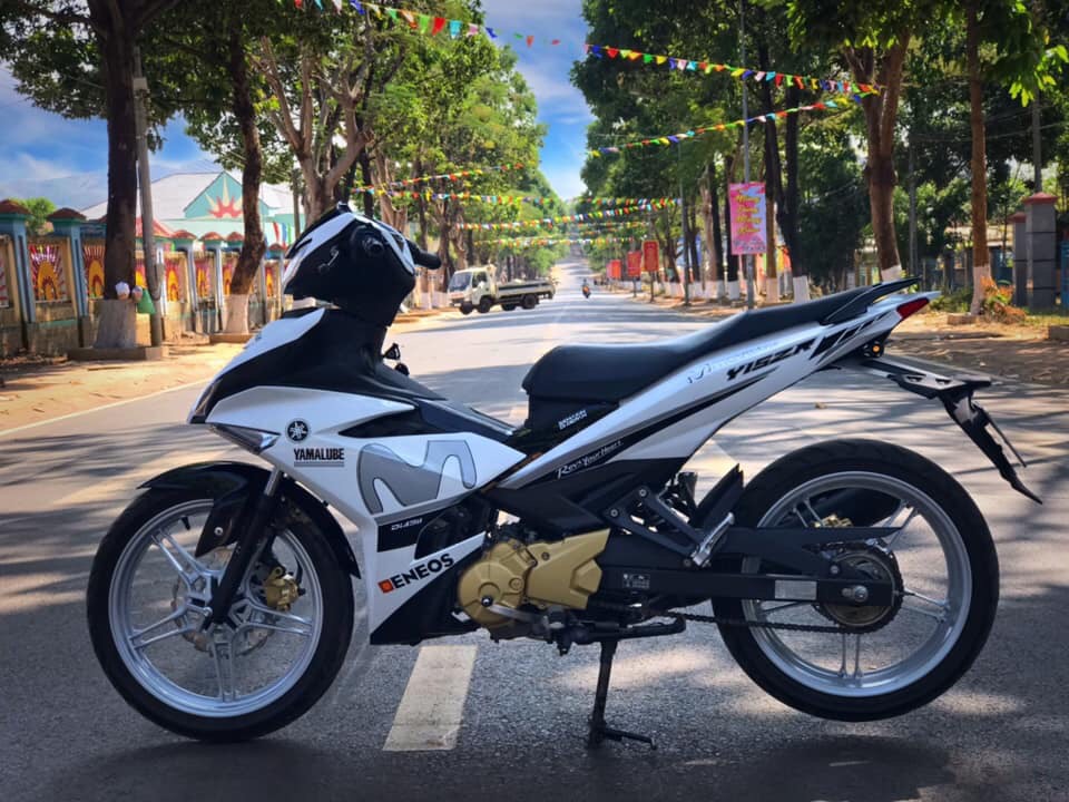 Tem trùm exciter 150 movistar trắng đen, tem exciter 150, team trùm exciter 150, tem xe exciter 150, team trùm ex 150, team xe exciter 150 movistar trắng đen