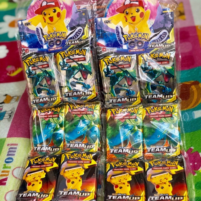 Cả bịch 36 gói thẻ bài pokemon ( gói 8 bài)