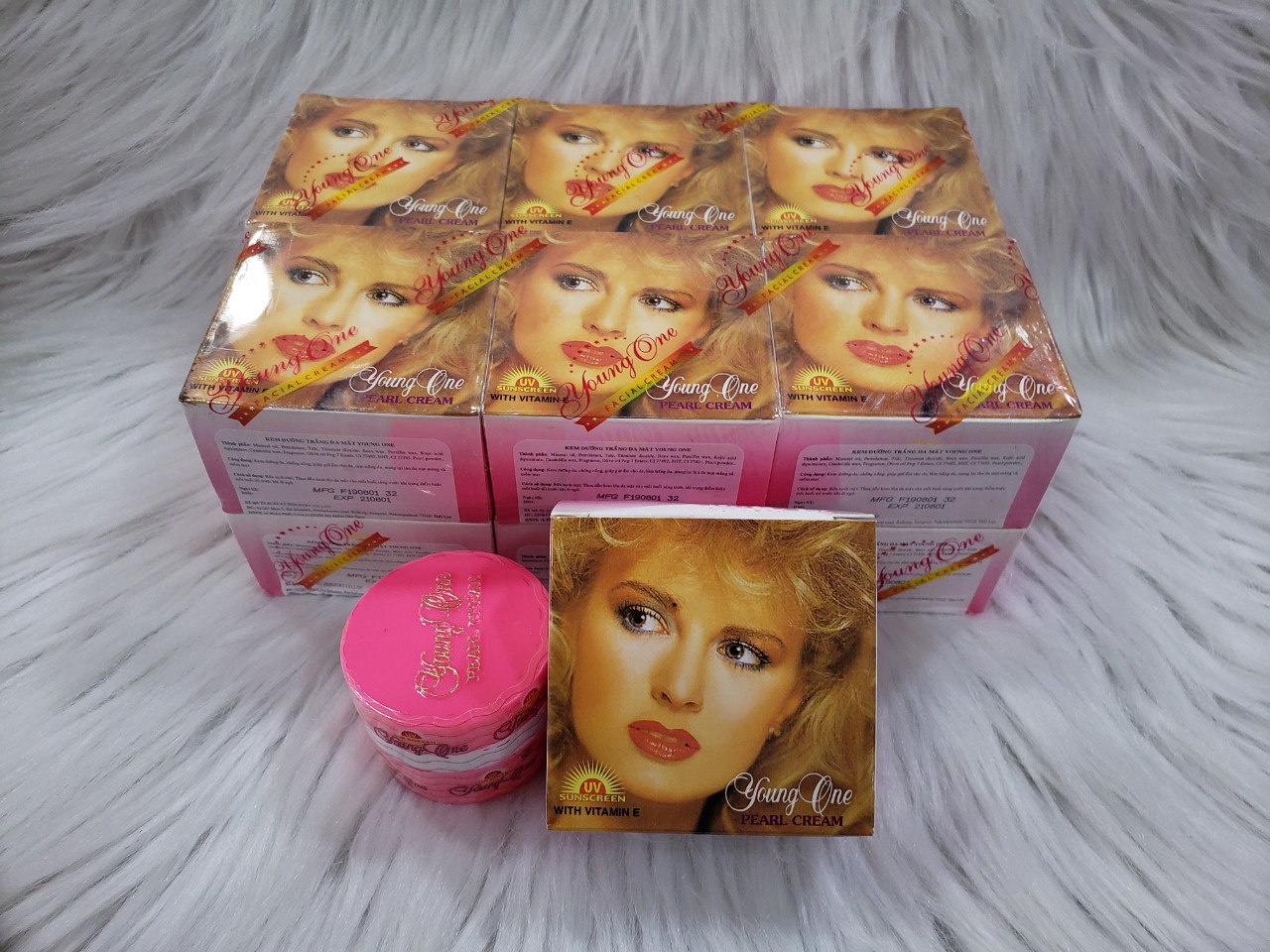 Sỉ nguyên lố 12 hộp kem cô gái tóc xù Thái Lan