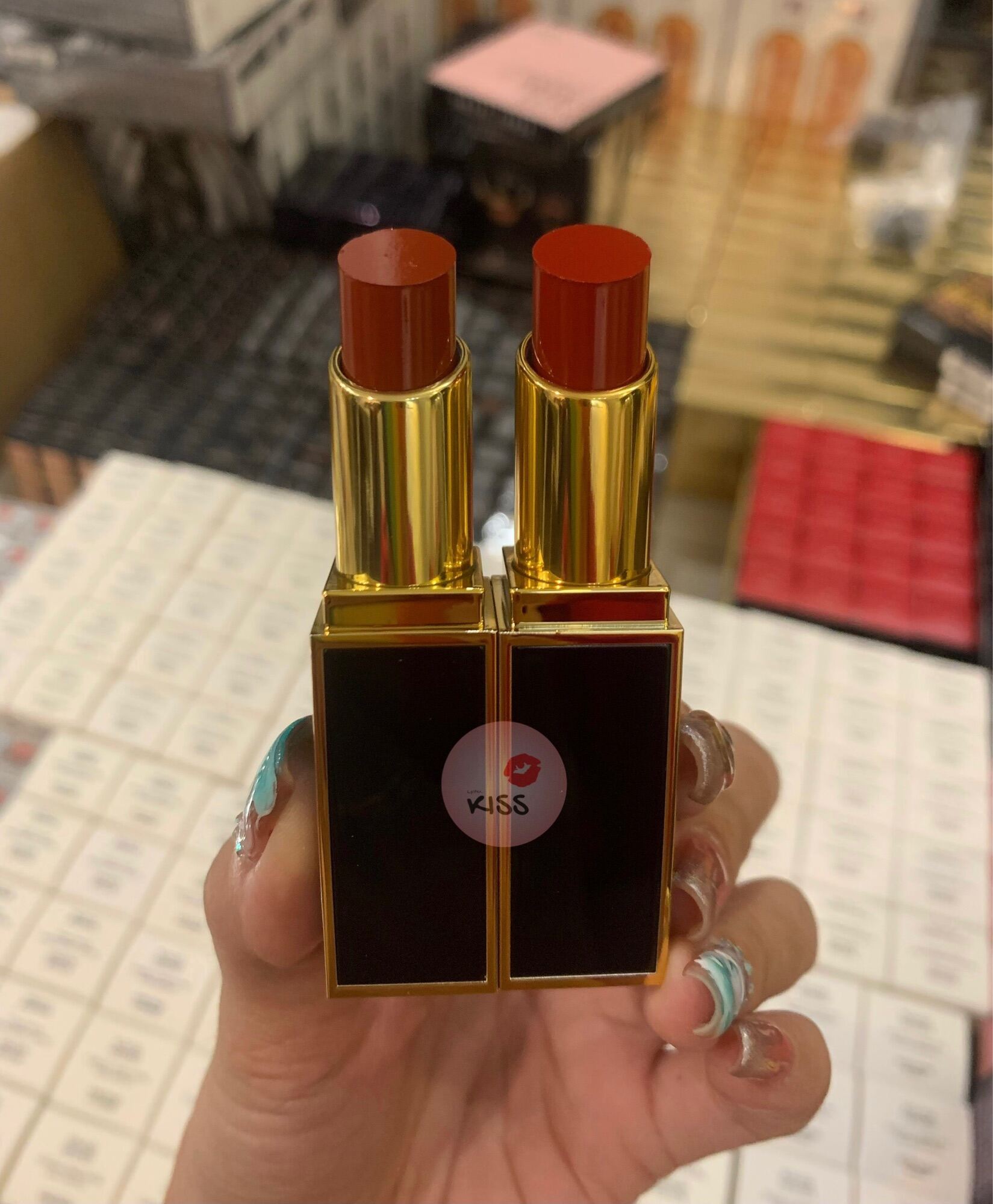 - Son T.omford Lip Color Satin Matte 27 Shameless - Kiss cosmetics