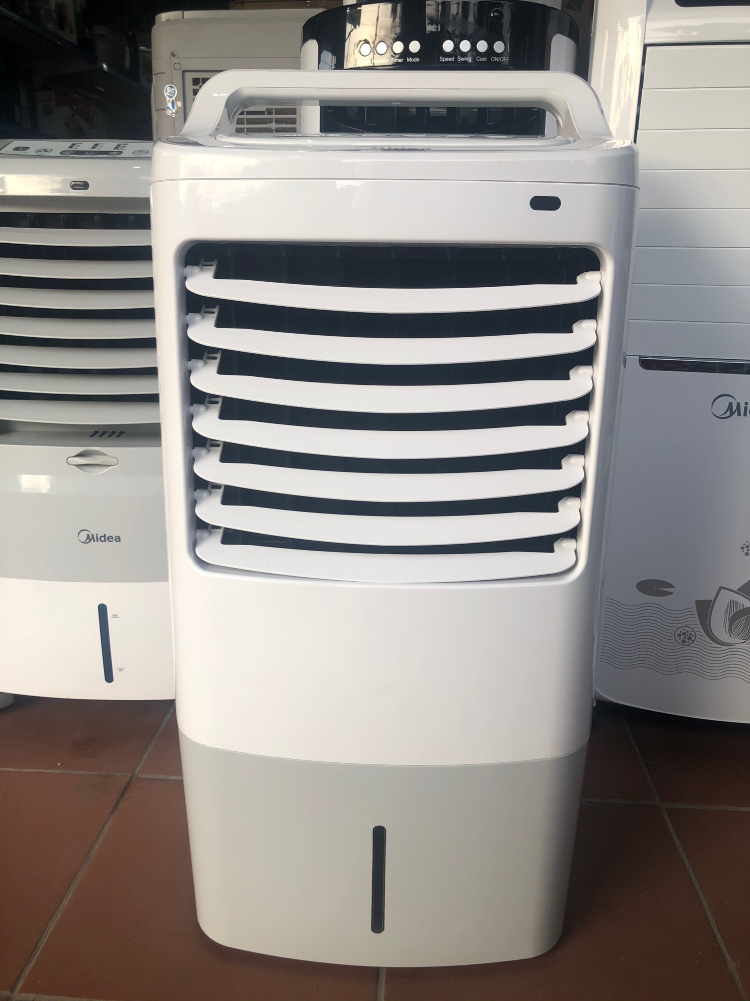 Quạt điều hoà Midea AC120-16AR