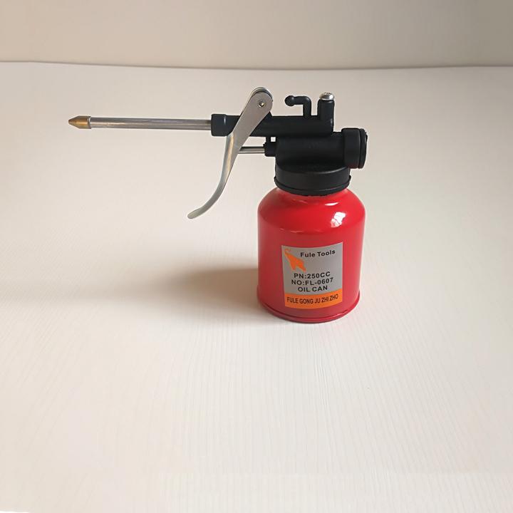 Bình Bơm Tra Dầu máy 250ml Màu Đỏ