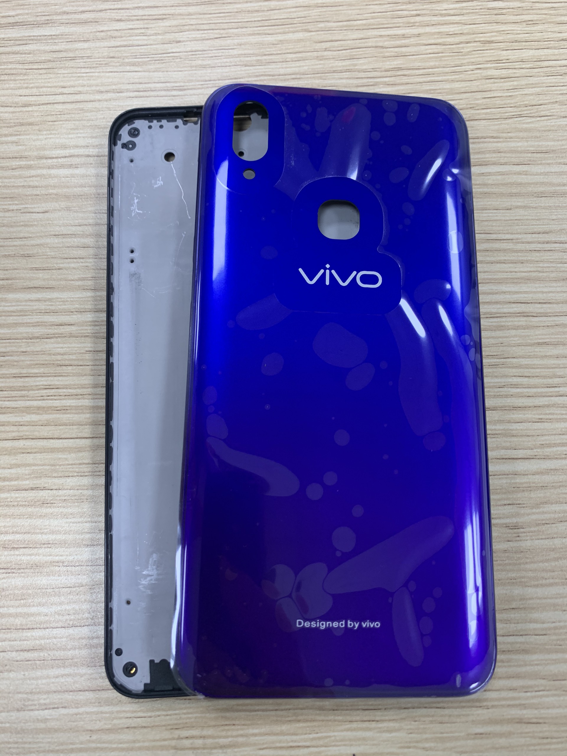 Vỏ máy Vivo V11i