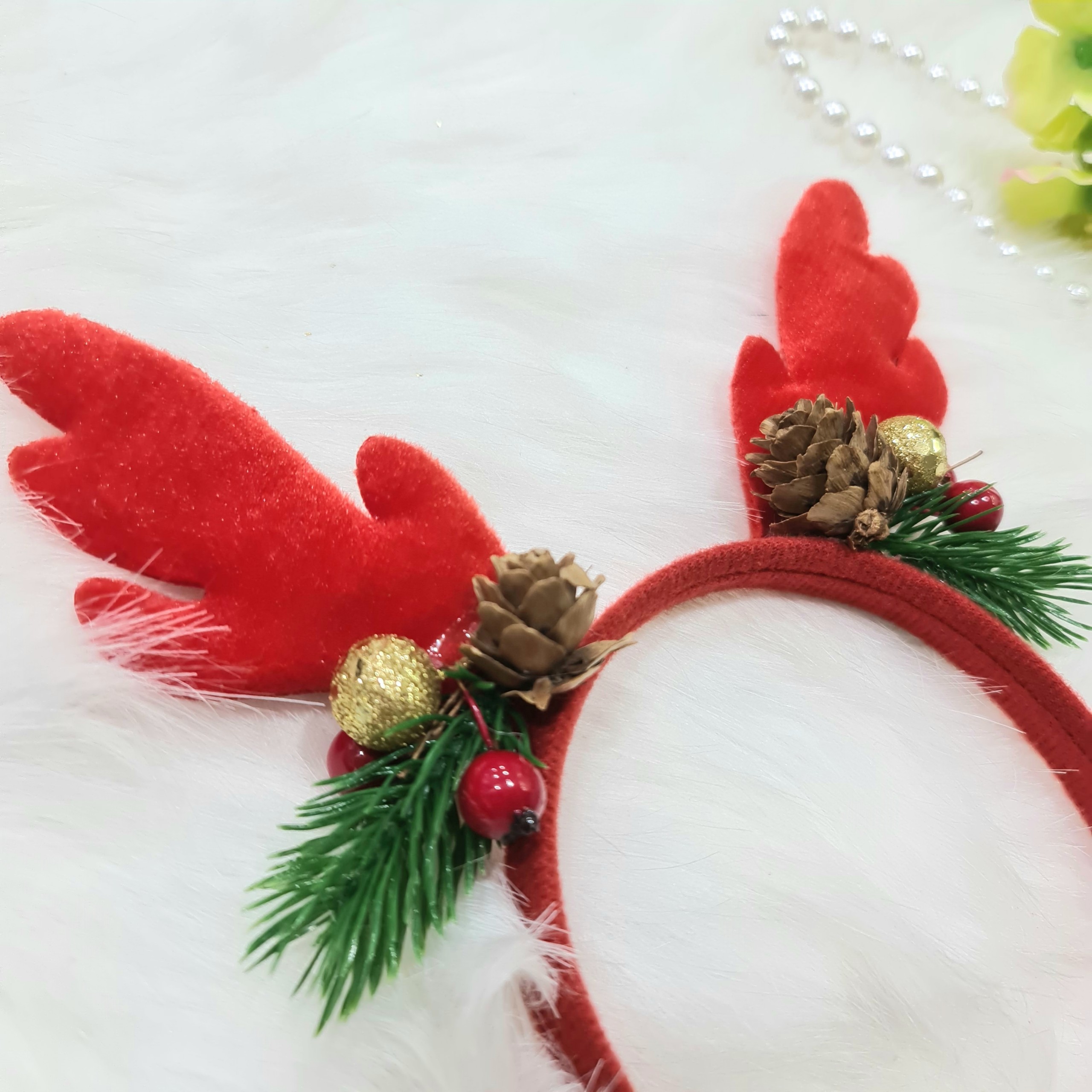 Cài Tóc Noel Sừng Nai Quả Thông