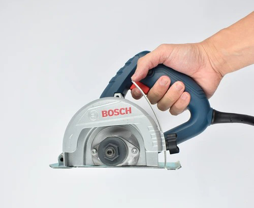 Máy cắt gạch Bosch GDC 140