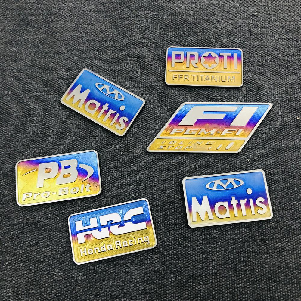 Tem titan logo nhỏ kiểu HRC (100% TITANIUM)