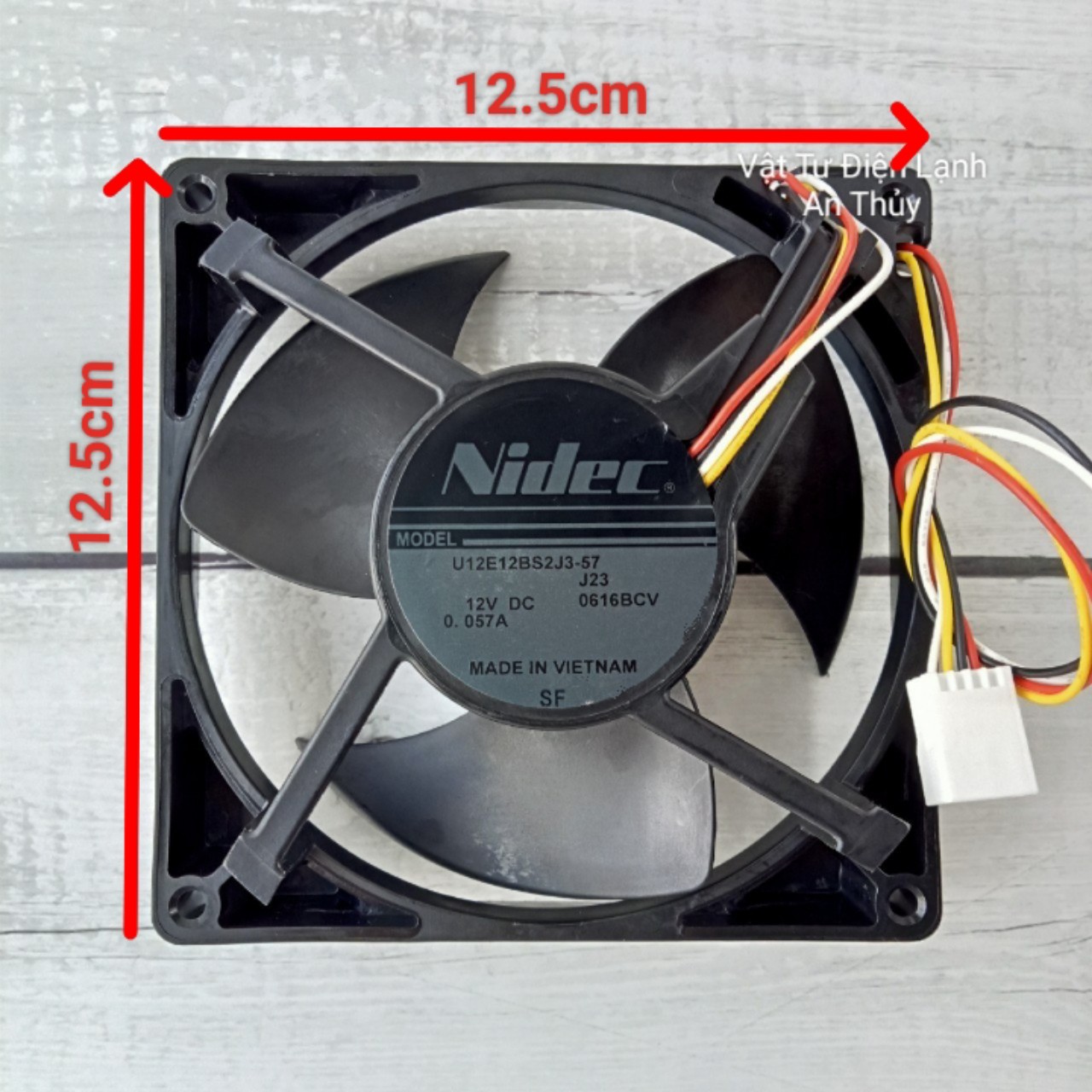 Quạt tủ lạnh sharp 12v 4 dây kích thước 12.5cm x 12.5cm hàng hãng nidec
