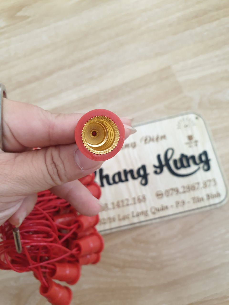 Đuôi đèn Trái ớt Cà na E12