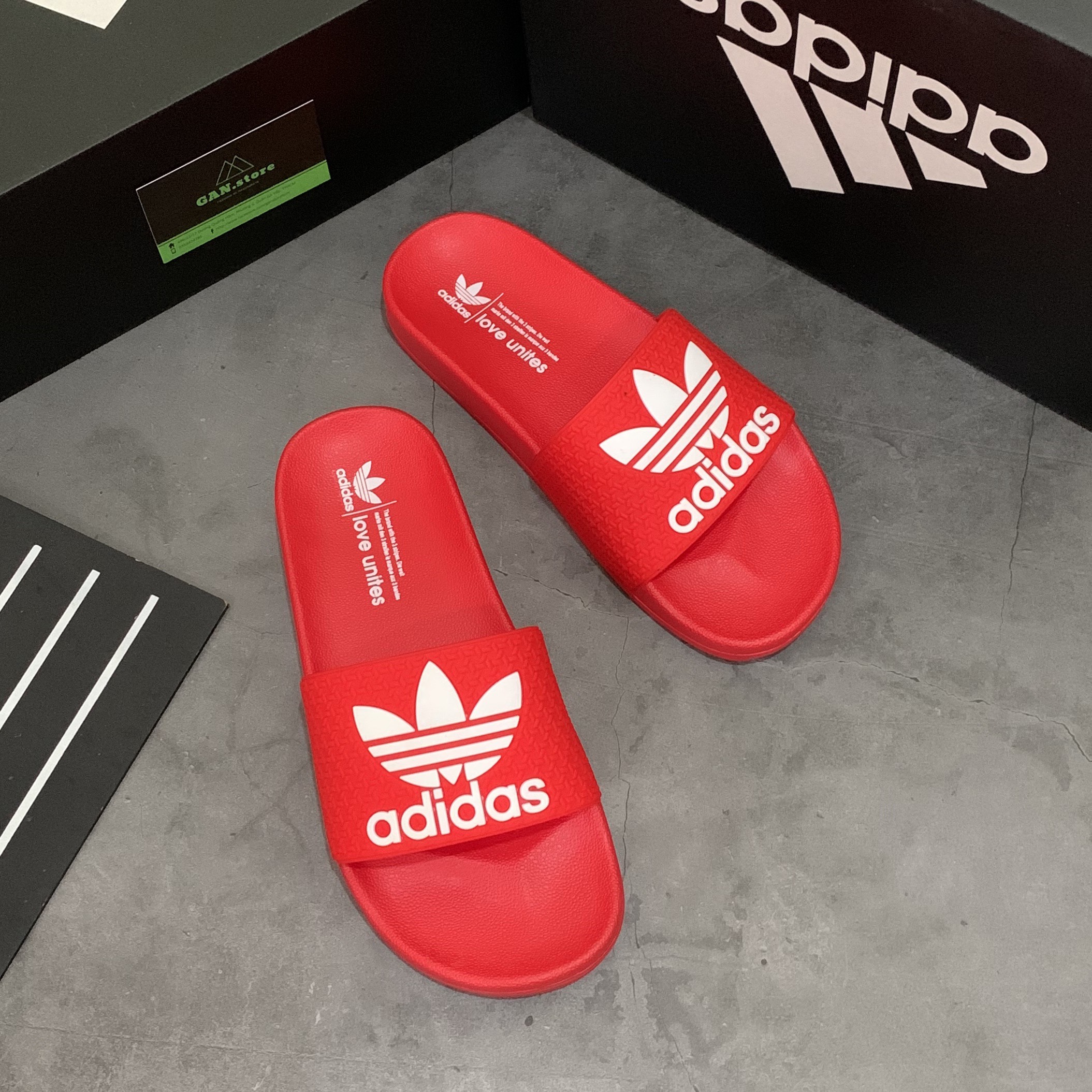 [HCM]DÉP ADIDAS ĐỎ ADILETTE BÁNH MÌ - DÉP FULL BOX HCM