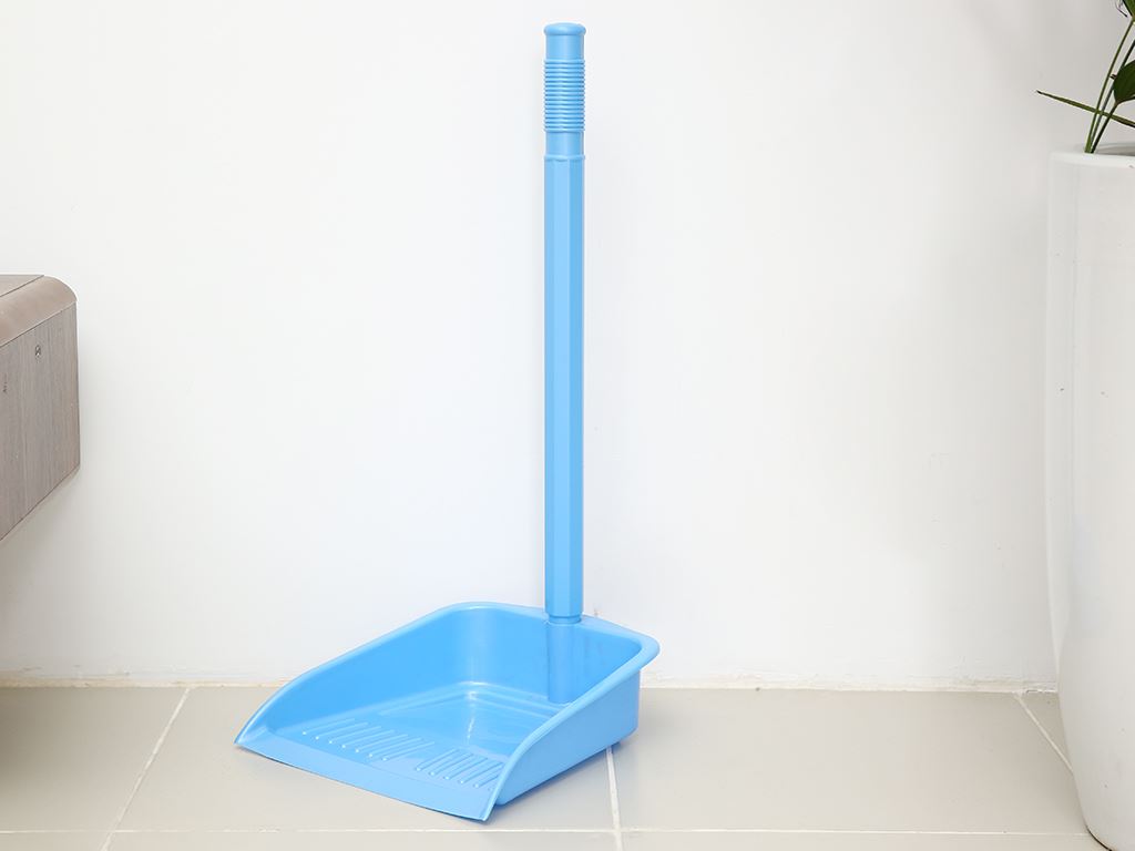 Ky hốt rác có cán