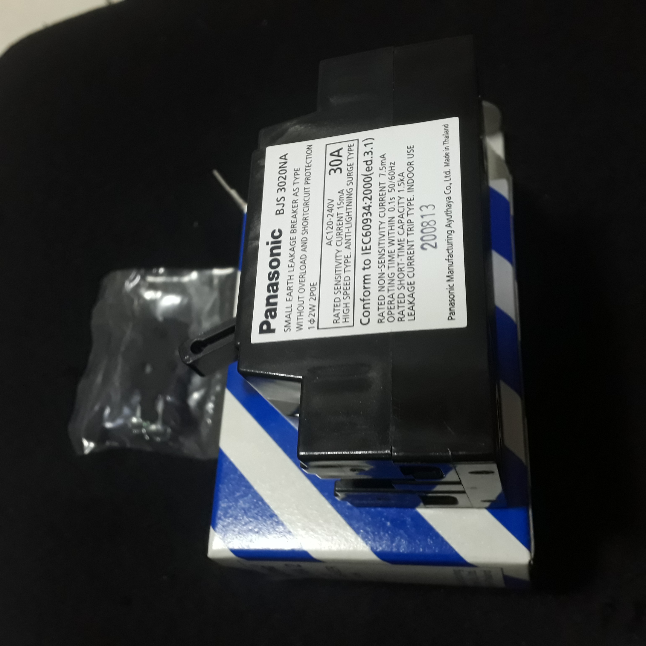 CB CỐC CHỐNG GIẬT MINI  30A PANASONIC