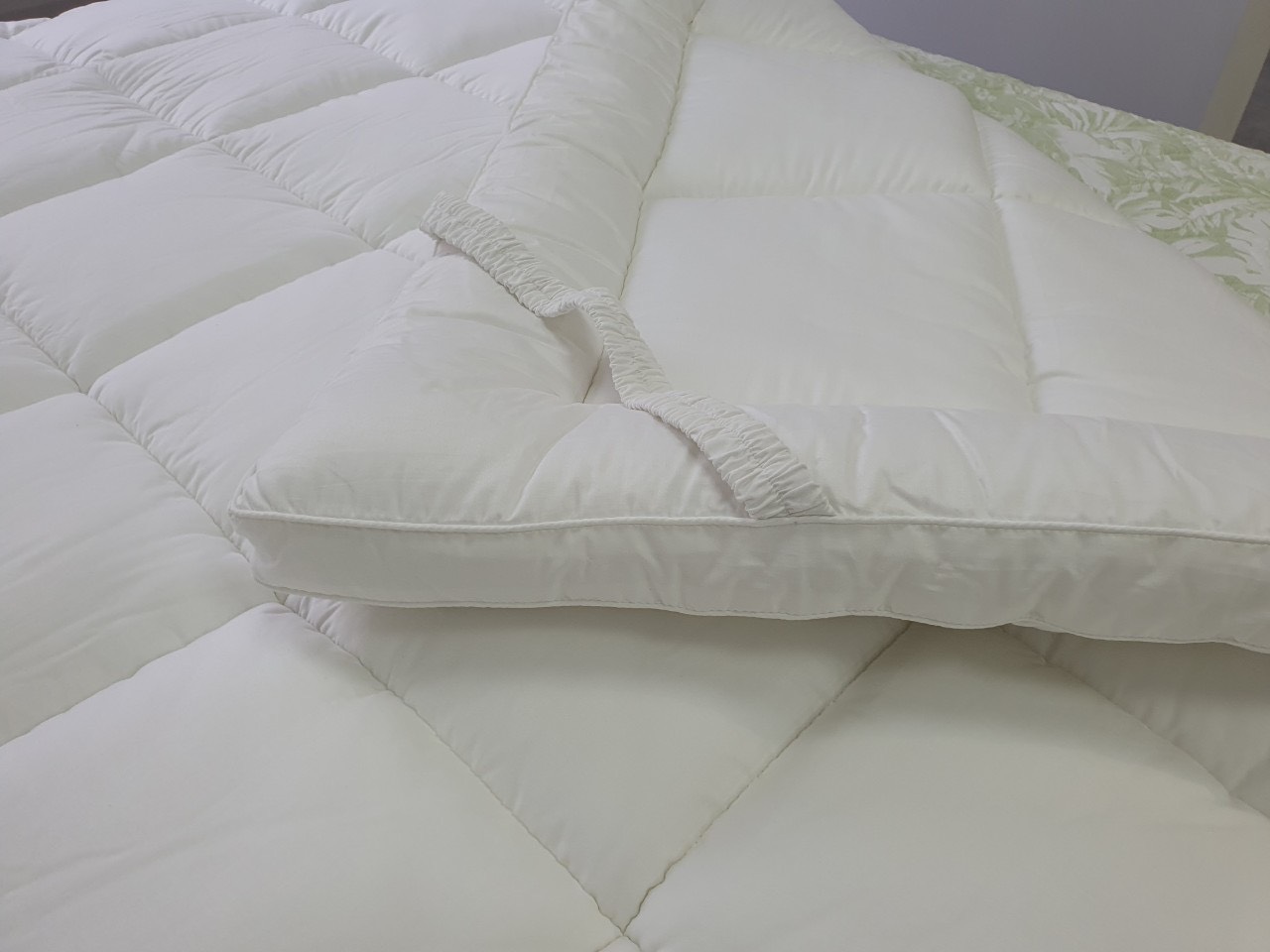 Topper Everon  White