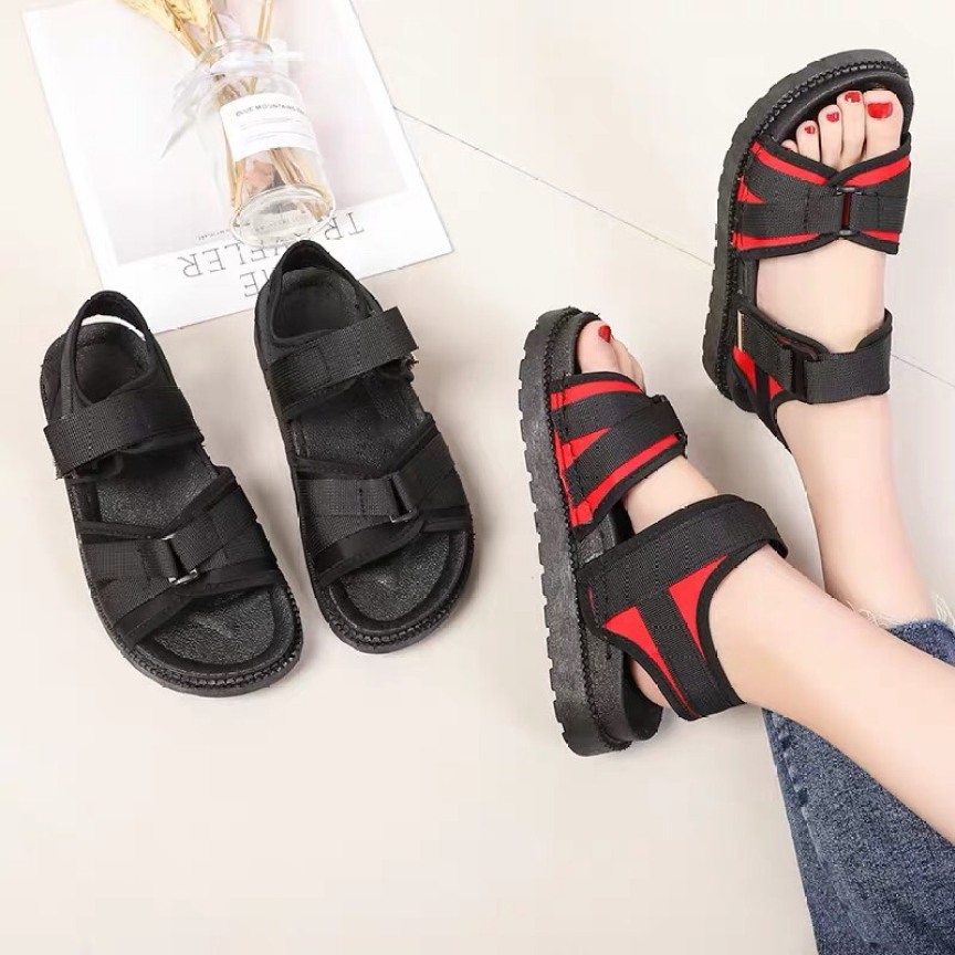 dép sanđan chéo khoá mới về giá rẻ