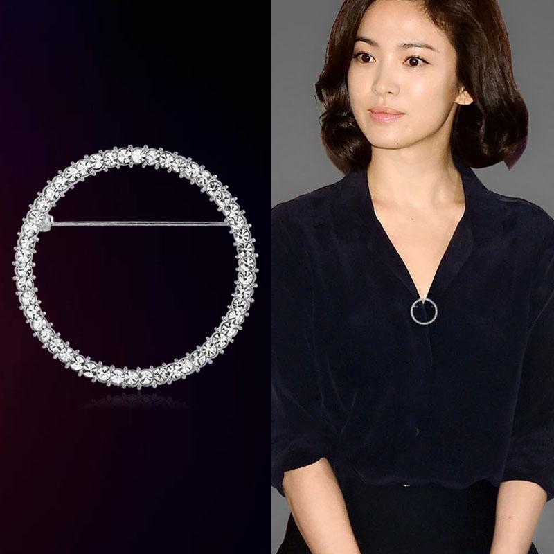 [HCM]Cài Áo  Hình Tròn Đính Đá Zircon  Chống Trượt Nịt Ren Khe Ngực Thời Trang Phong Cách Hàn CAHINHTRON