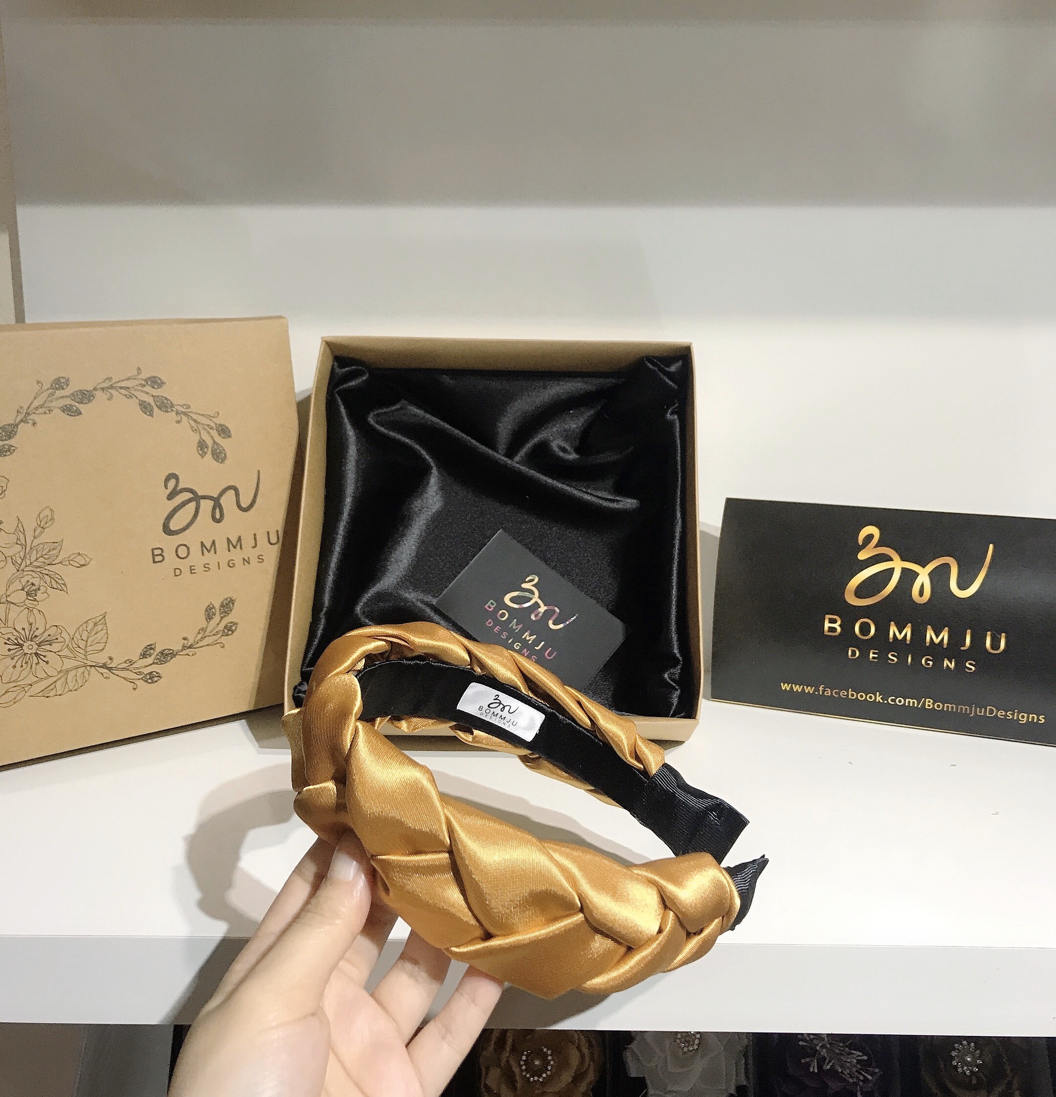Băng đô lụa tiểu thư, bờm tóc tết tiểu thư
