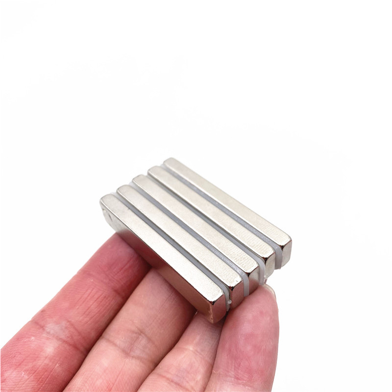 Nam châm đất hiếm 50x10x5mm hình chữ nhật