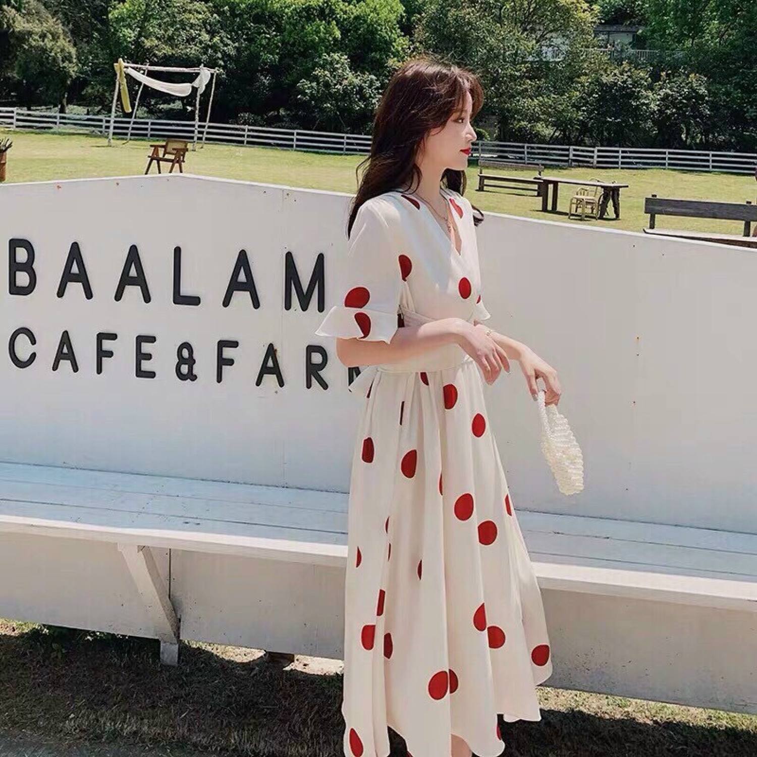 ĐẦM MAXI CỔ V CHẤM BI CỘT NƠ EO CHẤT LỤA PHONG CÁCH HÀN QUỐC NỮ TÍNH NHẸ NHÀNG