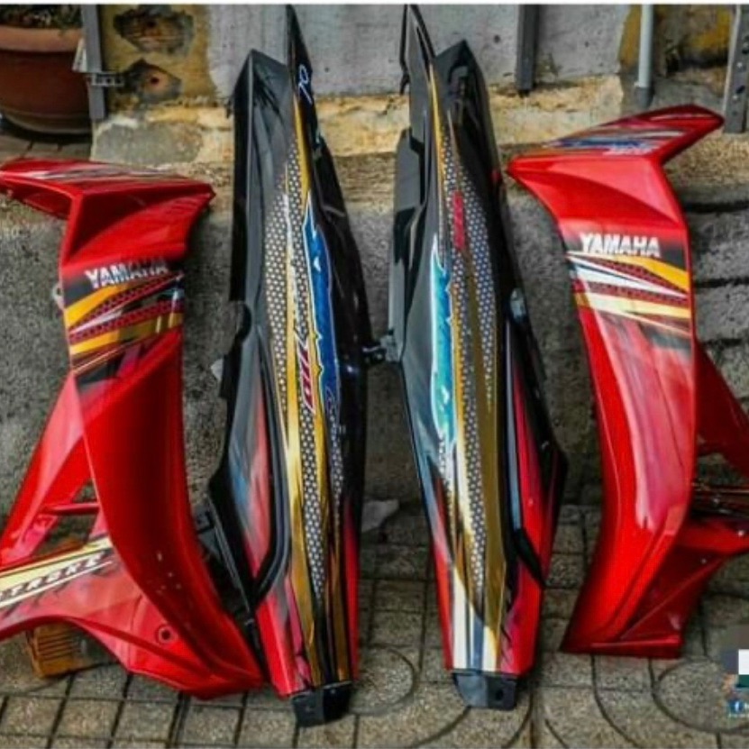 Tem rời Sirius đỏ đen chất liệu Crom