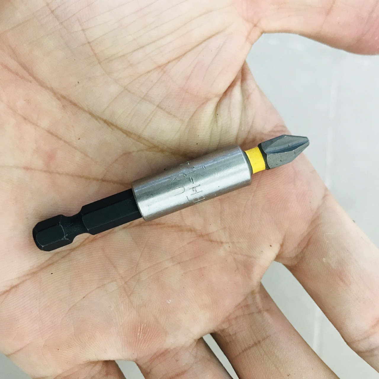 Đầu nối nhanh mũi vít nhật bãi có từ dài 5.5cm