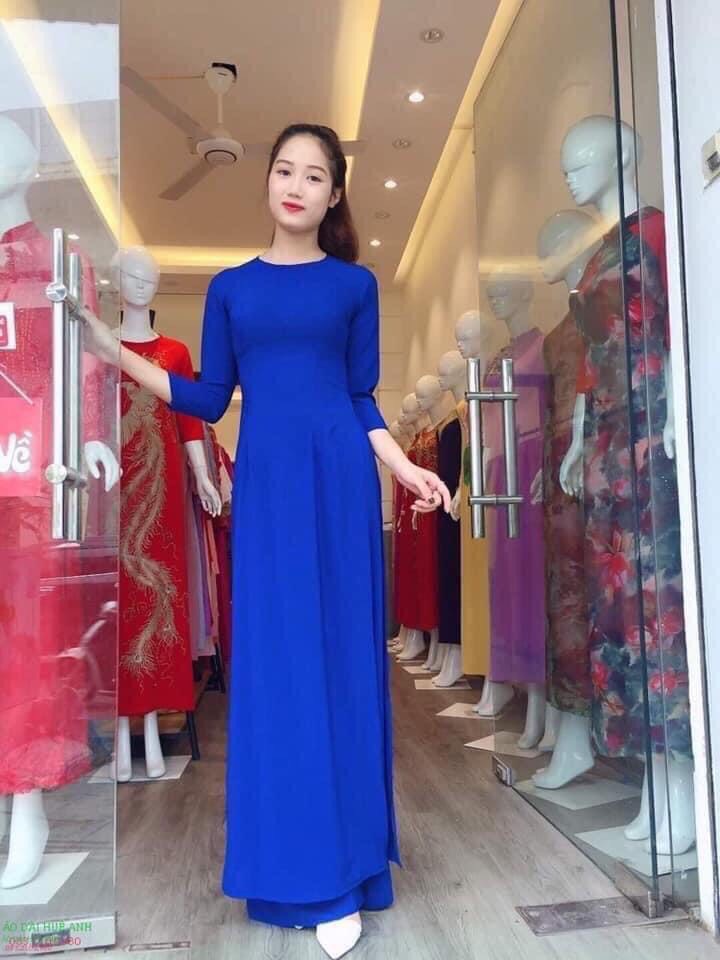 Aó dài trơn chất lụa đẹp . nhiều màu sắc phong phú ( có cả cổ cao và cổ tròn )