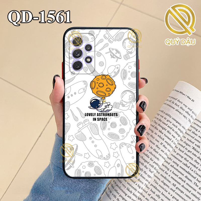 Ốp lưng Samsung Galaxy A73 in hình phi hành gia chibi