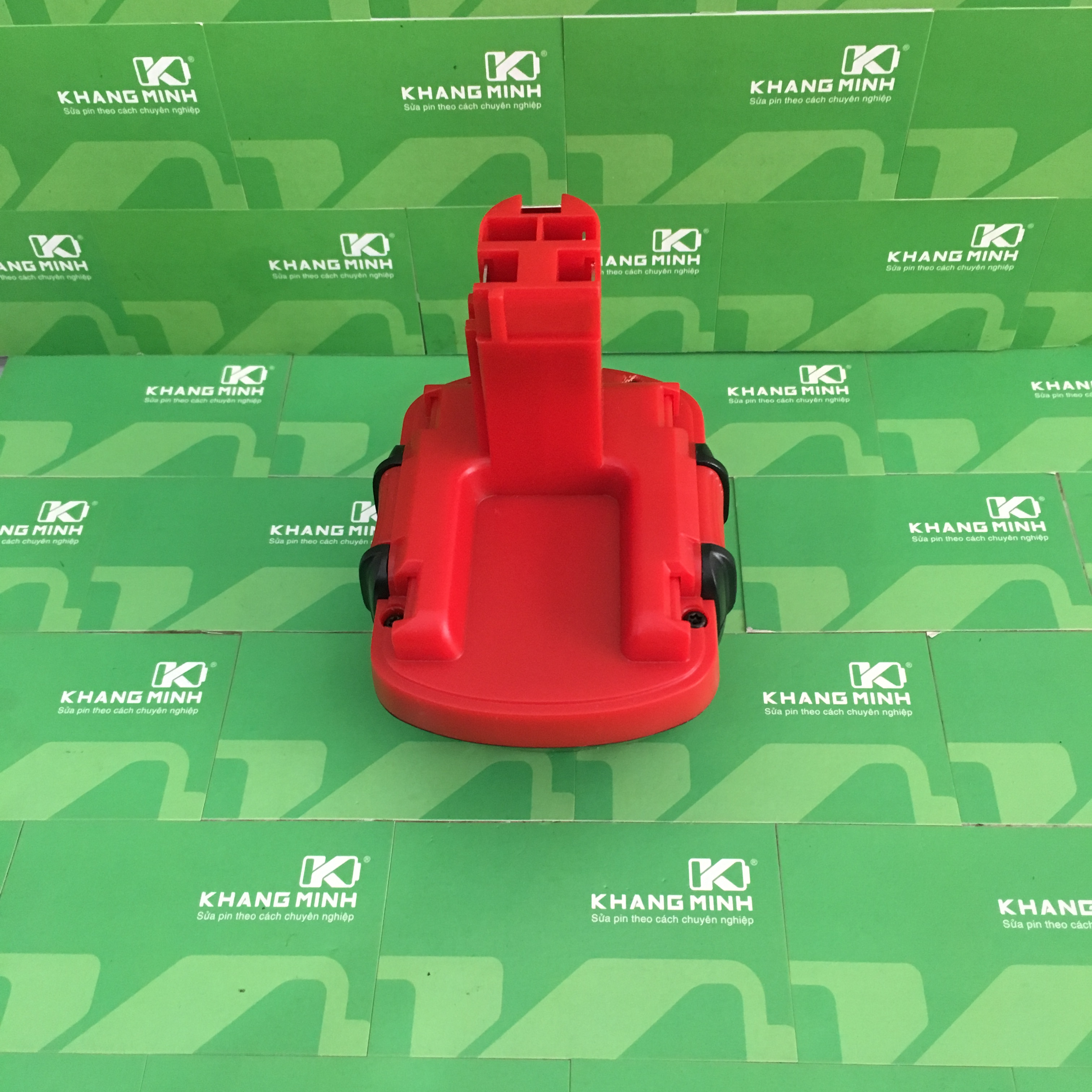 Vỏ pin Bosch 12V Ni-Mh có thể lắp được 6 cell 18650 và mạch bảo vệ