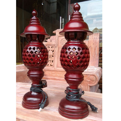 Pair of Honeycomb Mother-Of-Pearl Wooden Altar Lamps, 23cm High