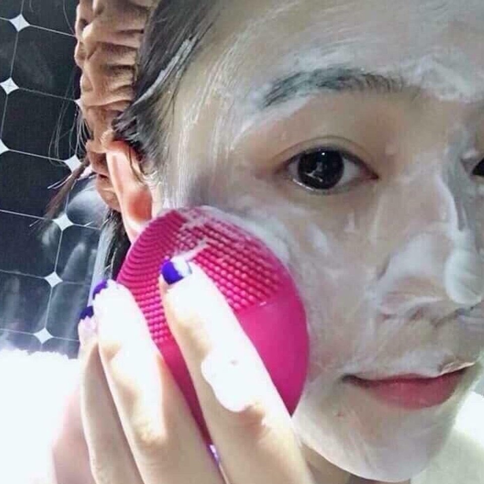 Máy rửa mặt massage mặt Forever Lina