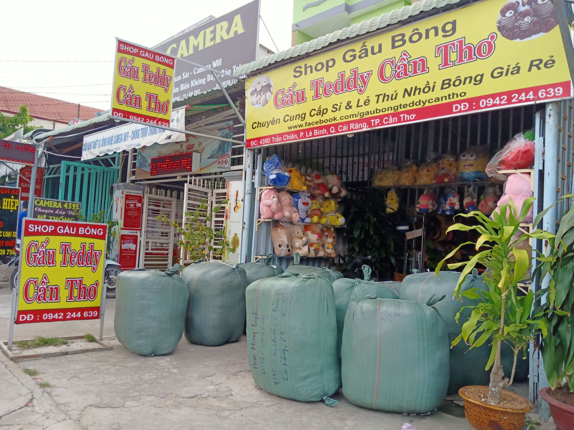 Gấu bông doremon khổng lồ