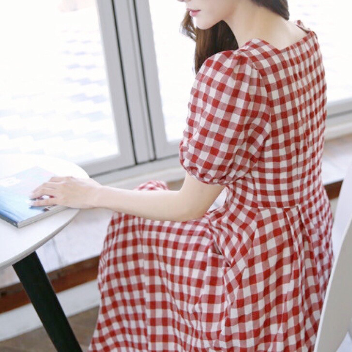 [HCM]Đầm caro đỏ nút bọc