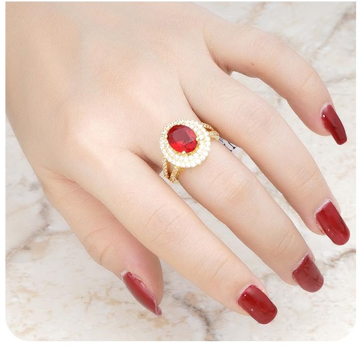 Nhẫn nữ mặt đá viền đá mạ vàng 18K 33U FREE EASY - cho độ sáng lấp lánh cao ,cam kết không đen , không bay màu, không gây dị ứng, thích hợp đi tiệc, làm quà tặng, dây chuyền nữ ,bông tai nữ,nhẫn nữ, vong tayU.nhan189