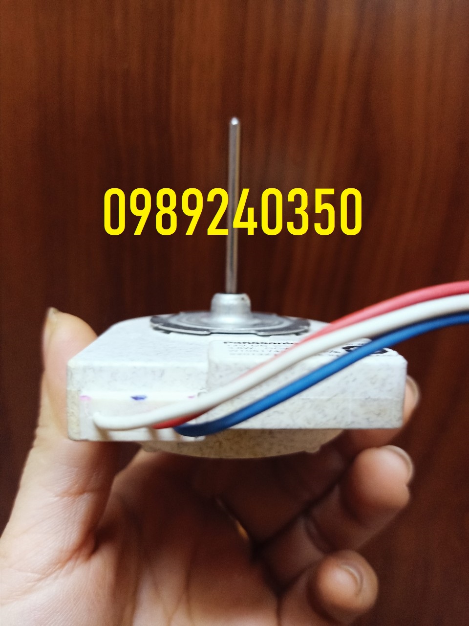 Motor quạt đúc sứ tủ lạnh Panasonic DC12V - 3,6W 3 dây