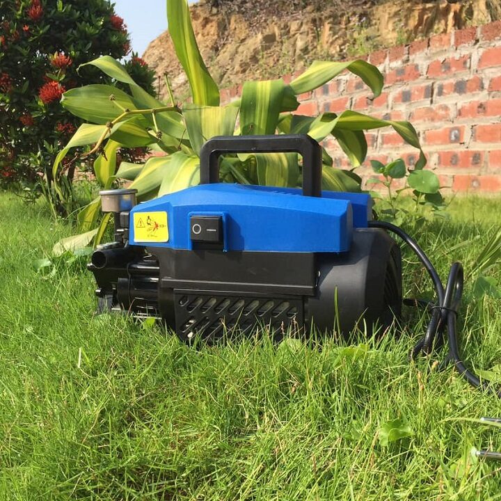 Máy Rửa Xe 2000W Hatake HTK-2000