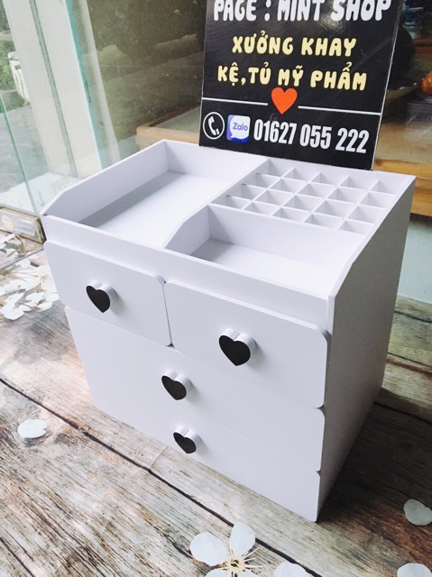 Kệ tủ mỹ phẩm 4 trắng tim đen 20 ô son