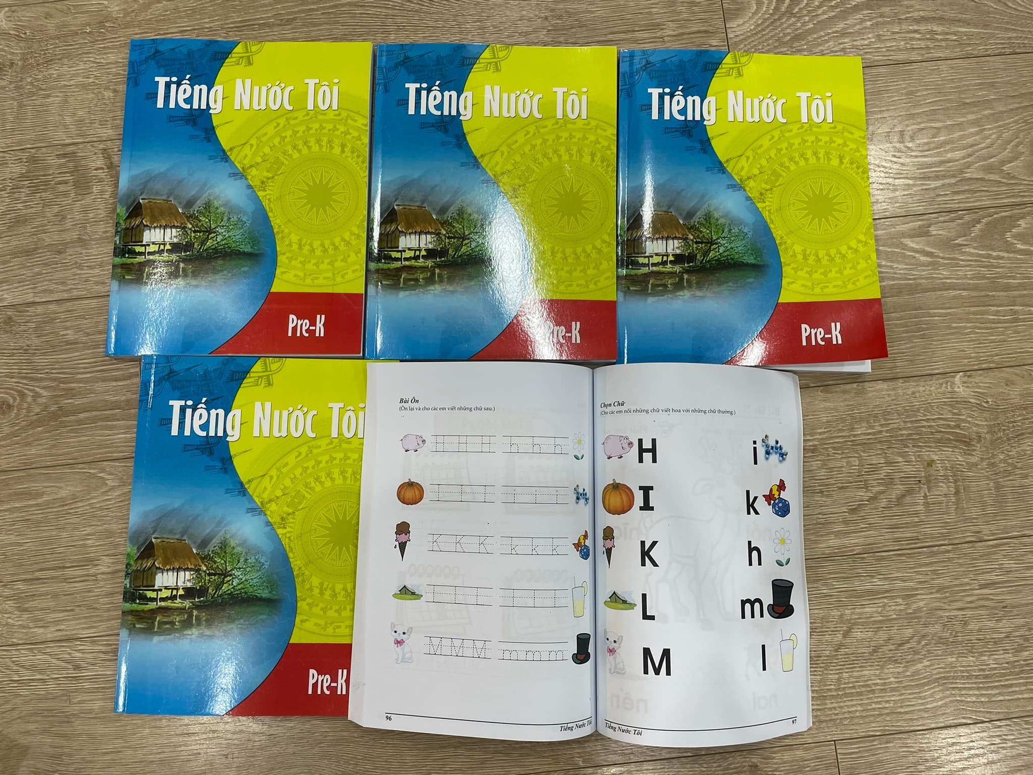 SÁCH TẬP ĐÁNH VẦN MẪU GIÁO- TIẾNG NƯỚC TÔI