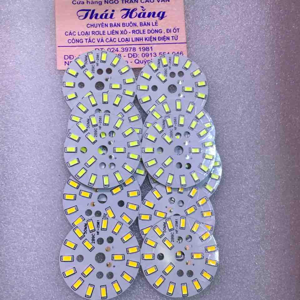 2 miếng led tròn 9 W /24 v ( màu trắng và vàng ấm )