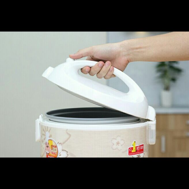 nồi cơm điện Sharp 191etv hàng trưng bày mới 98%