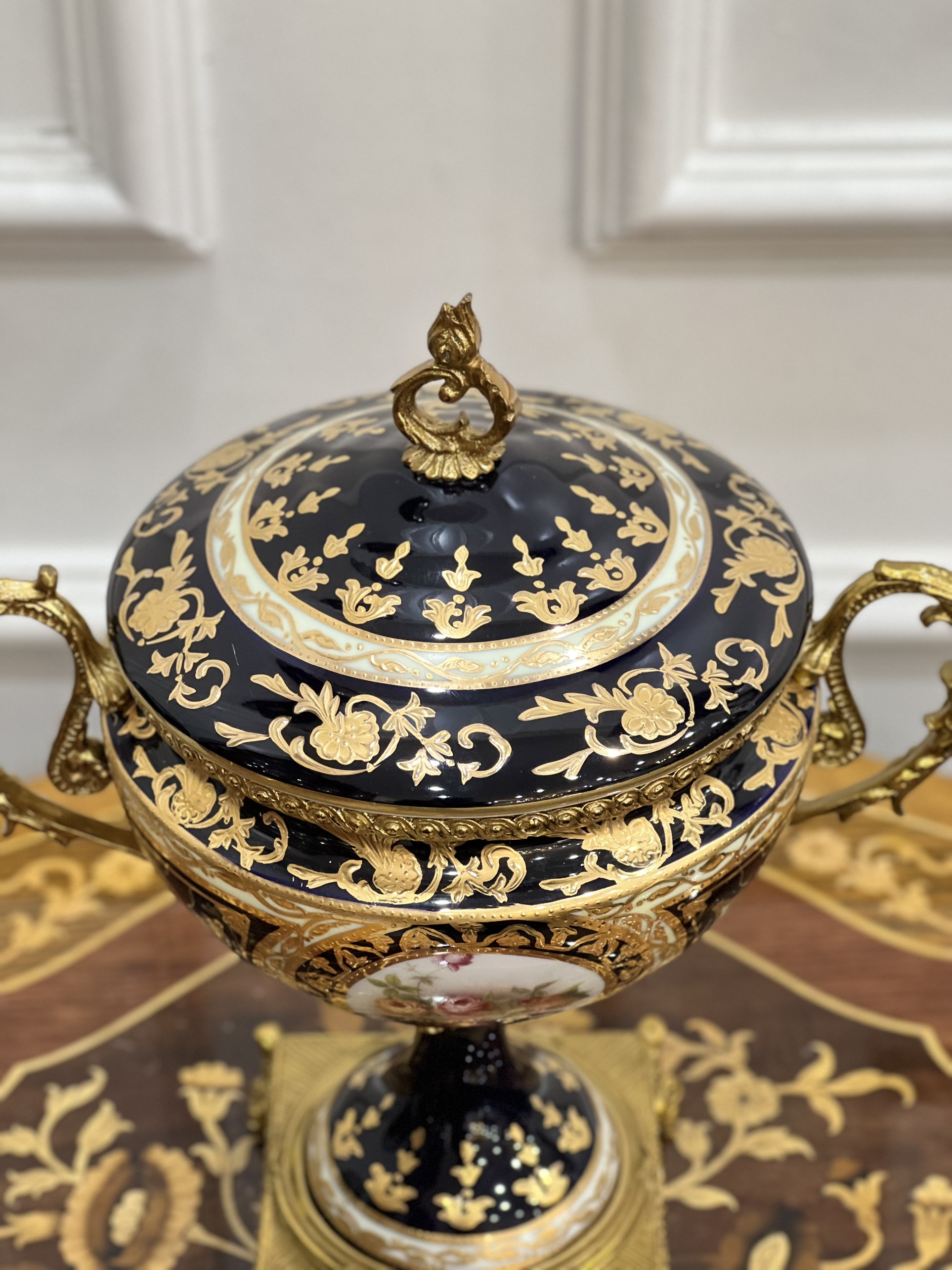 Bình cup sứ bọc đồng Châu Âu BC4792-X