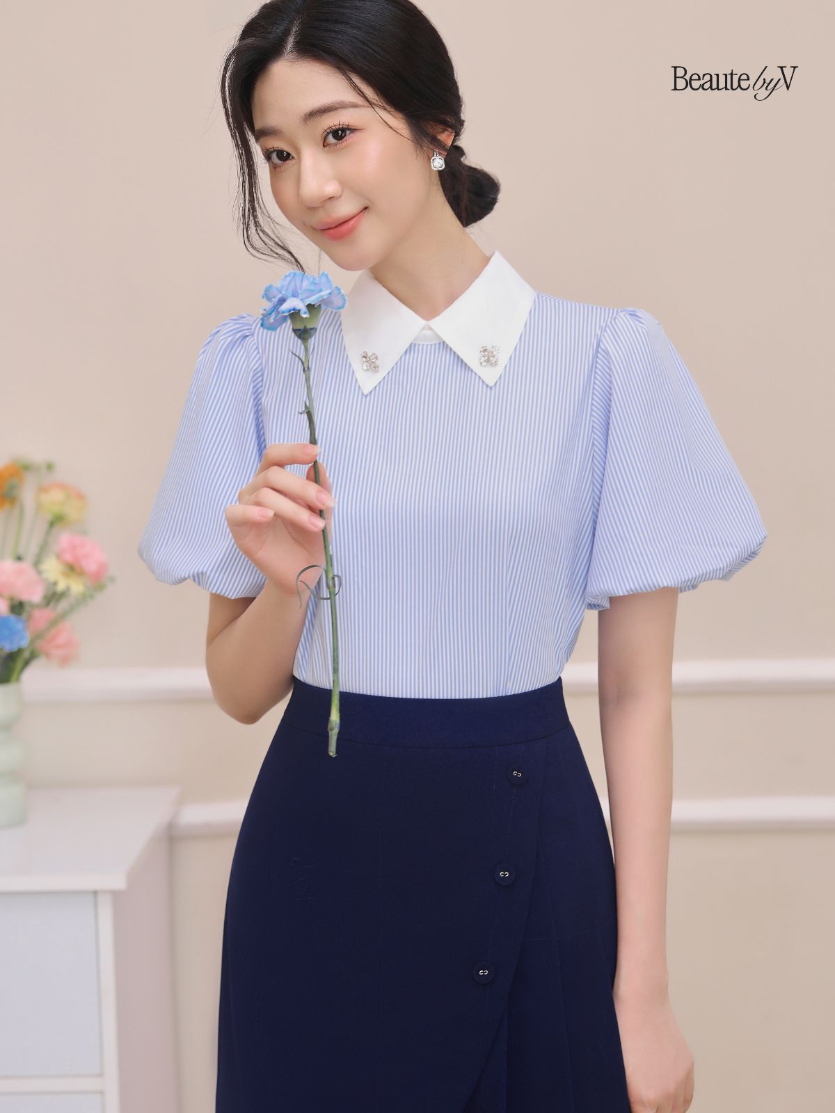 BEAUTEBYV - Áo sơmi nữ đính đá tay bồng Gem