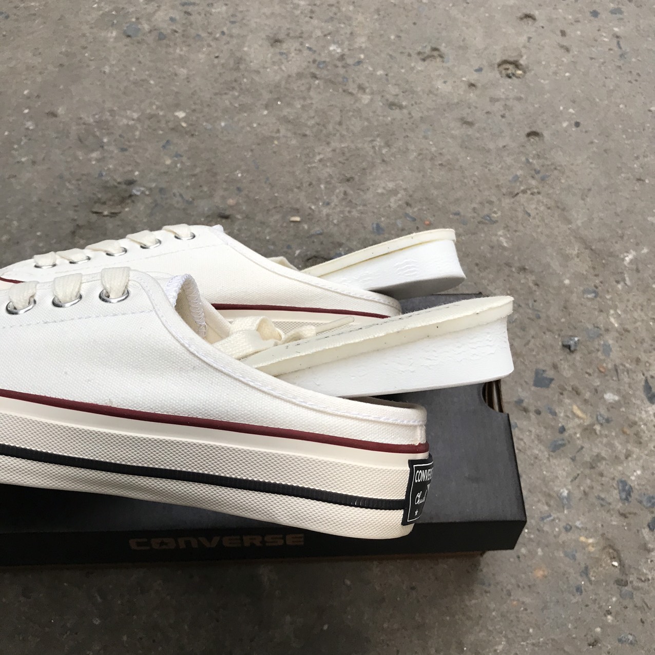 FULL BILL BOX Giày Converse Đạp Gót Thời Trang Nữ Màu Đen/Trắng
